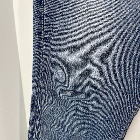 Levi's Women's Wedgie Straight Leg Medium Wash Jeans - Picture 10 of 11